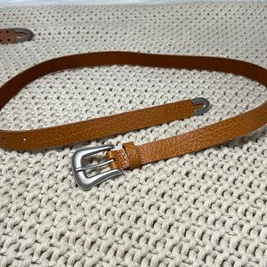 urban outfitters belt size med